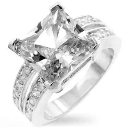 Gorgeous Princess Cut 7.40ct White Topaz Ring